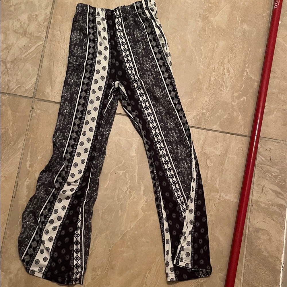 SHEIN Black and White Patterned Garment